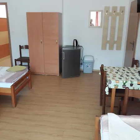 Ubytovňa A Tavros