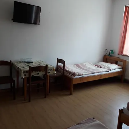 Ubytovňa A Tavros *