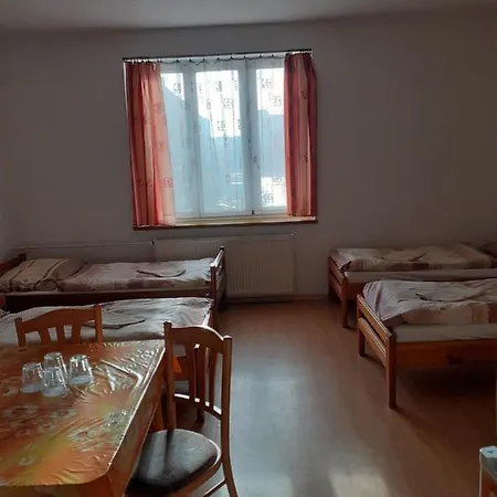 Ubytovňa A Tavros *