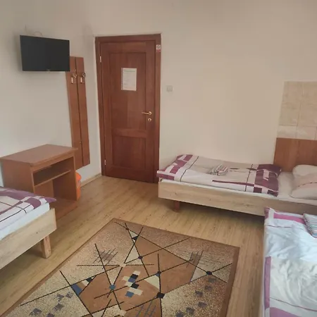 Hostal Ubytovňa A Tavros